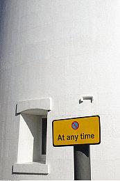 《尼尔：机械纪元》推出“白之契约”智能玩具 收录2B台词2025年发售